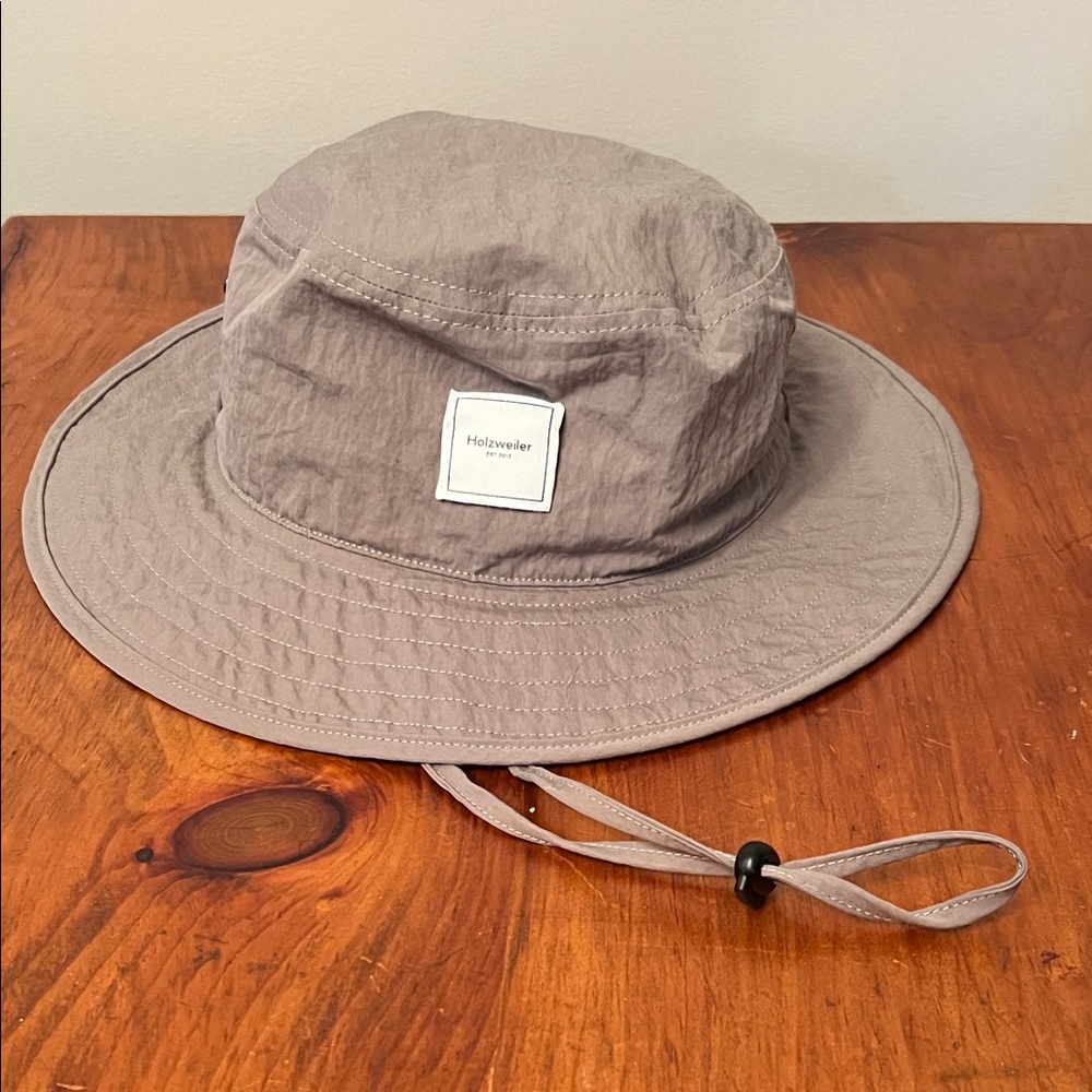 Holzweiler Bucket Hat